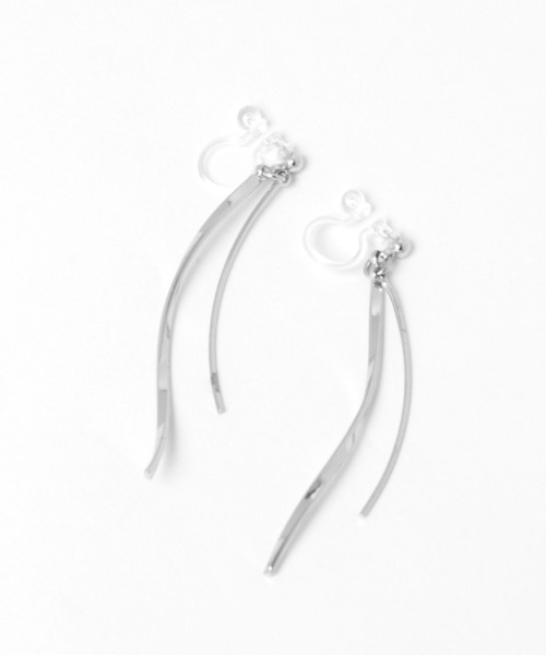 LAKOLE（ラコレ）の「シンプルバーノンホールピアス / 178677（イヤリング・レディース・その他1/その他2・FREE）」の2枚目の写真