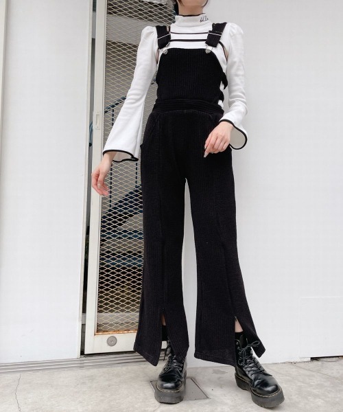 lilLilly（リルリリー）の「リブニットサロペット（つなぎ/オールインワン・レディース・ブラック/ピンク/ホワイト・FREE）」の2枚目の写真