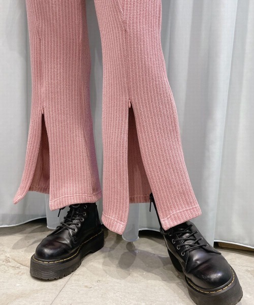 lilLilly（リルリリー）の「リブニットサロペット（つなぎ/オールインワン・レディース・ブラック/ピンク/ホワイト・FREE）」の11枚目の写真