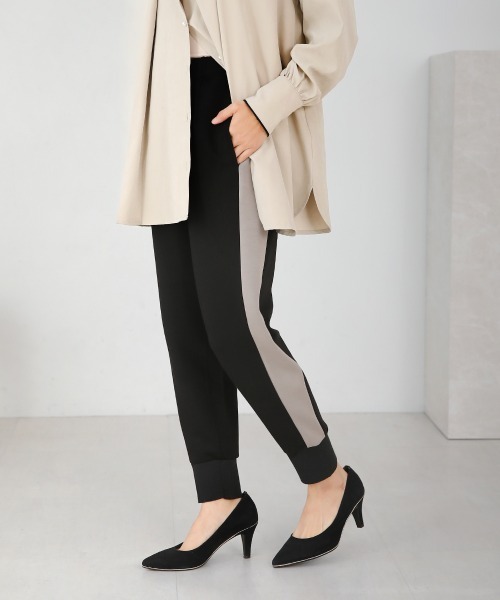 Bou Jeloud（ブージュルード）の「スフレスムースジョガーパンツ（スウェットパンツ・レディース・ブラック/グレー・38）」の2枚目の写真