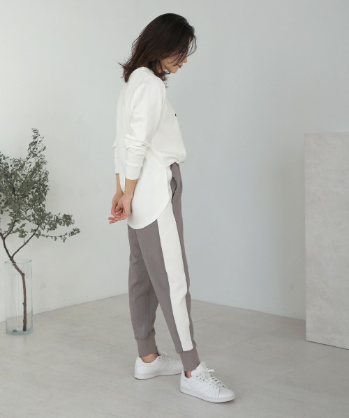 Bou Jeloud（ブージュルード）の「スフレスムースジョガーパンツ（スウェットパンツ・レディース・ブラック/グレー・38）」の13枚目の写真