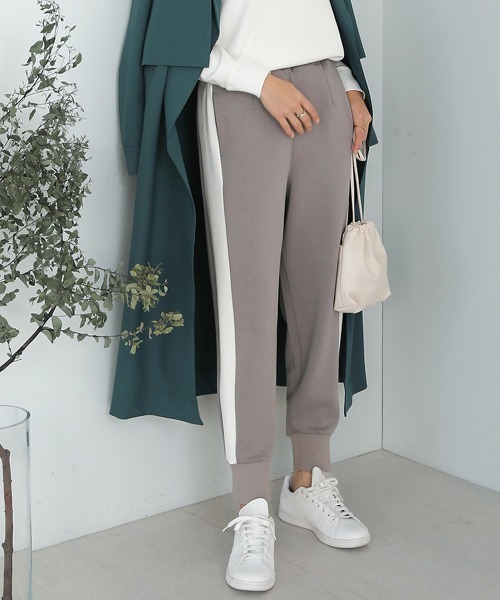 Bou Jeloud（ブージュルード）の「スフレスムースジョガーパンツ（スウェットパンツ・レディース・ブラック/グレー・38）」の18枚目の写真