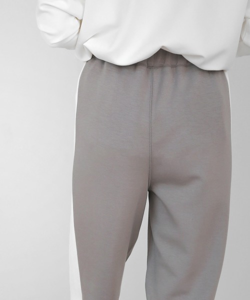 Bou Jeloud（ブージュルード）の「スフレスムースジョガーパンツ（スウェットパンツ・レディース・ブラック/グレー・38）」の22枚目の写真