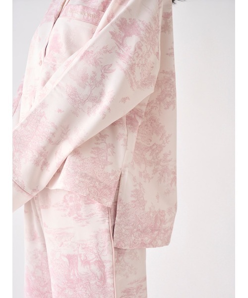 SNIDEL HOME（スナイデルホーム）の「【Warm Satin】バレンタインプリントシリーズトップス（ルームウェア/パジャマ・レディース・ピンクベージュ/ホワイト/ブラウン・FREE）」の18枚目の写真