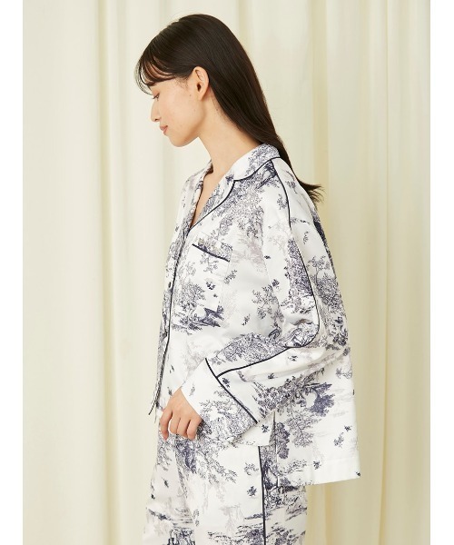 SNIDEL HOME（スナイデルホーム）の「【Warm Satin】バレンタインプリントシリーズトップス（ルームウェア/パジャマ・レディース・ピンクベージュ/ホワイト/ブラウン・FREE）」の10枚目の写真