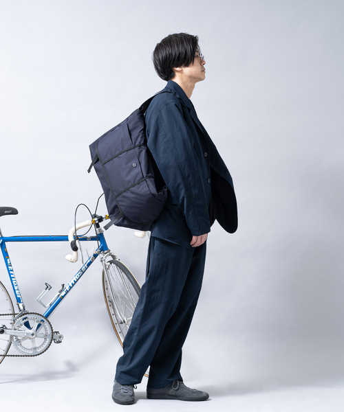 nanamica(ナナミカ)の「【nanamica / ナナミカ】別注 ALPHA DRY WIDE PANTS(スラックス・メンズ・ネイビー・34/32/30)」の5枚目の写真