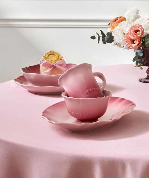 LE CREUSET - 新品未使用＊ルクルーゼ  フリルプレート&amp;ボール パウダーピンク Amazon｜ル・クルーゼ(Le Creuset) フリル・ボール パウダー