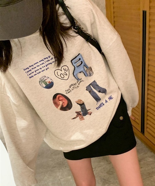 Vipoa(ヴィポア)の「COLLAGE ART OVERSIZE SWEAT(スウェット・レディース・ライトグレー/ブラック・FREE)」の5枚目の写真