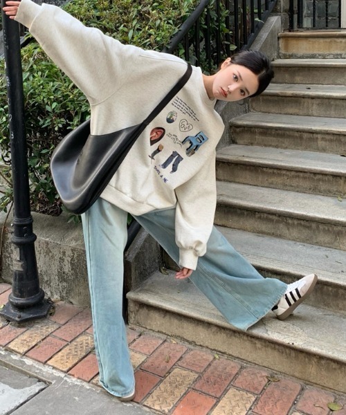 Vipoa(ヴィポア)の「COLLAGE ART OVERSIZE SWEAT(スウェット・レディース・ライトグレー/ブラック・FREE)」の13枚目の写真