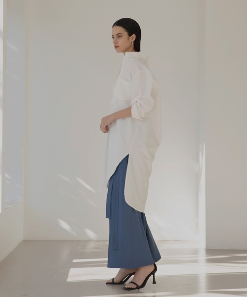 MIELI INVARIANT(ミエリインヴァリアント)の「Round Hem Long Shirt(シャツ/ブラウス・レディース・ホワイト・FREE)」の8枚目の写真