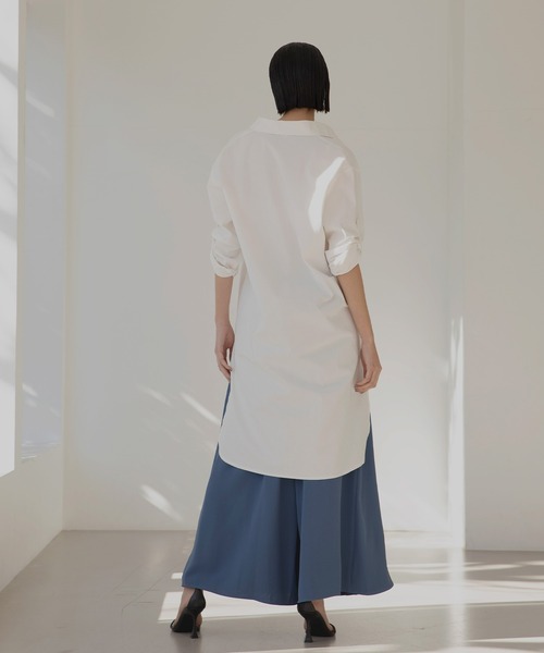 MIELI INVARIANT(ミエリインヴァリアント)の「Round Hem Long Shirt(シャツ/ブラウス・レディース・ホワイト・FREE)」の9枚目の写真