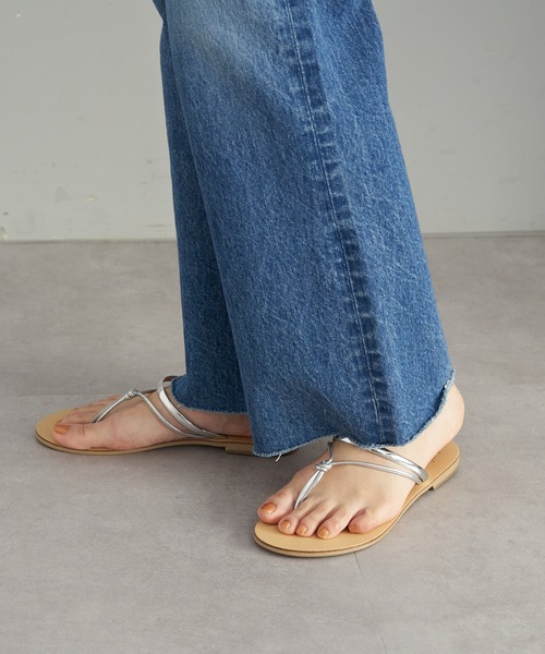 SHENERY（シーナリー）の「(NICOLAS LAINAS/ニコラスライナス)トングサンダル（サンダル・レディース・シルバー/ゴールド・39/38/37/36）」の5枚目の写真