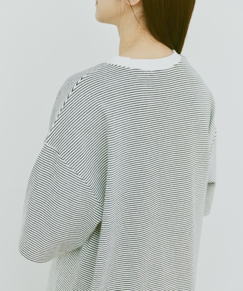 flaner(フラネ)の「Loose micro border tee/ルーズマイクロボーダーT(Tシャツ/カットソー・レディース・ホワイト/チャコールグレー・MEDIUM/LARGE)」の19枚目の写真