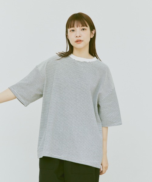 flaner(フラネ)の「Loose micro border tee/ルーズマイクロボーダーT(Tシャツ/カットソー・レディース・ホワイト/チャコールグレー・MEDIUM/LARGE)」の16枚目の写真