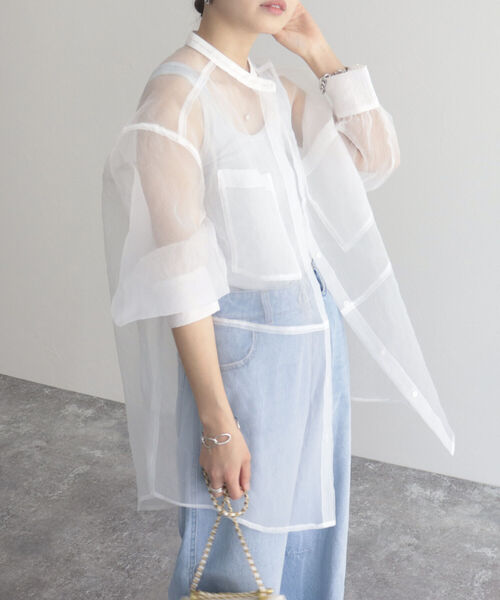 fredy emue（フレディエミュ）の「【fredy emue/フレディエミュ】シアーバンドカラーシャツ（シャツ/ブラウス・レディース・オフホワイト/ライトグレー/ブラック・38）」の6枚目の写真