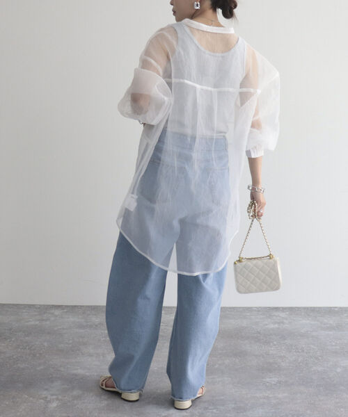 fredy emue（フレディエミュ）の「【fredy emue/フレディエミュ】シアーバンドカラーシャツ（シャツ/ブラウス・レディース・オフホワイト/ライトグレー/ブラック・38）」の12枚目の写真