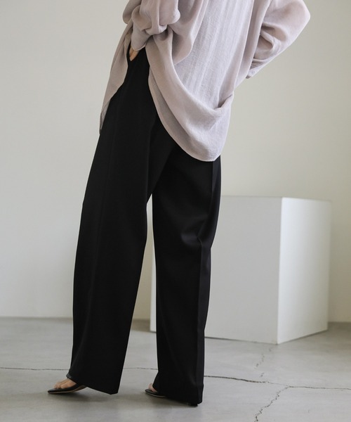 select MOCA(セレクトモカ)の「【4サイズ展開】丈長め / ハイウエストセンタープレススラックス(スラックス・レディース・ダークベージュ/ダークグレー/ブラック/アイボリー/ライトベージュ/ダークブラウン・SMALL/MEDIUM/X-SMALL/LARGE)」の16枚目の写真