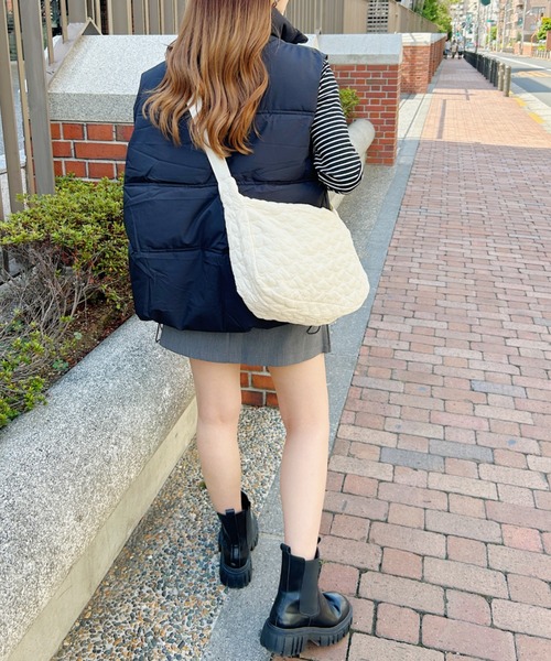 Loueme(ルエム)の「アジャスター付きハートキルティングショルダーバッグ(ショルダーバッグ・レディース・アイボリー/ブラック・FREE)」の10枚目の写真