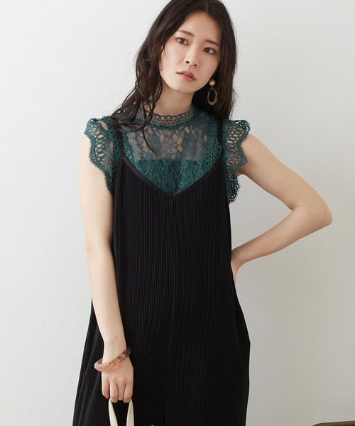 NICOLE white(ニコルホワイト)の「レースノースリーブブラウス(シャツ/ブラウス・レディース・グレー/オフホワイト/グリーン/ブラック・MEDIUM/LARGE)」の4枚目の写真