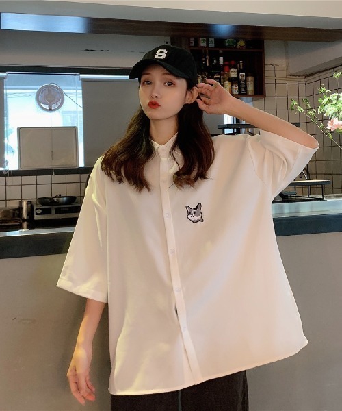 MGV(エムジーヴィー)の「ワンポイントキャットシャツ(シャツ/ブラウス・レディース・ホワイト/ブラック・MEDIUM/LARGE/X-LARGE)」の5枚目の写真