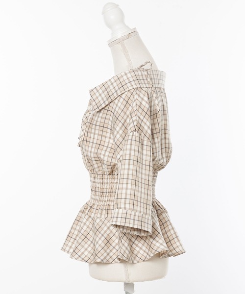 DearMyLoveMillor(ディアマイラブミラー)の「抜き襟ペプラムシャツ(シャツ/ブラウス・レディース・ベージュ・LARGE/MEDIUM/XX-LARGE/X-LARGE)」の17枚目の写真