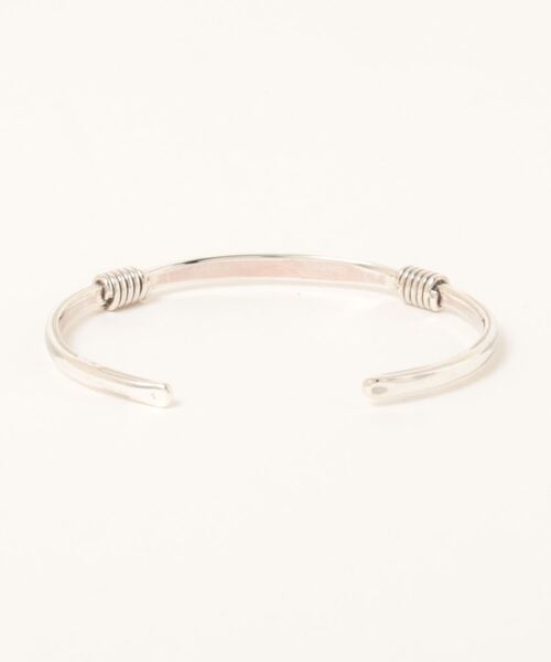 SALON adam et rope'（サロン アダム エ ロペ）の「【ERICKA NICOLAS BEGAY】ナバホフレンドシップバングル（バングル/リストバンド・レディース・シルバー・FREE）」の2枚目の写真