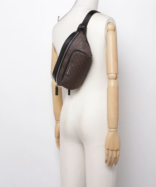 MICHAEL KORS ¥56,100 ユーティリティバッグ+Tシャツ MICHAEL