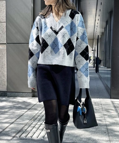 セール】Vネック アーガイル柄 ショート丈 ニット（ニット/セーター