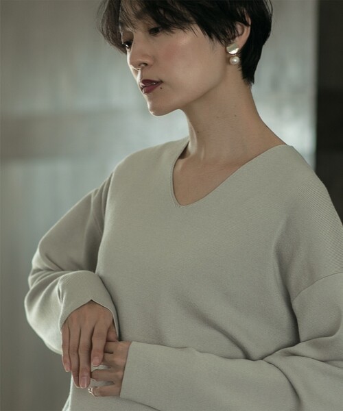 OPAQUE.CLIP（オペークドットクリップ）の「◆≪エマール検証済≫シルキーウールMIX Vネックニット【洗濯機洗い可】（ニット/セーター・レディース・ピンク系/ブラック/ライトグレー/ブルー/ブラウン系その他/チャコールグレー・38/40/36/42）」の9枚目の写真