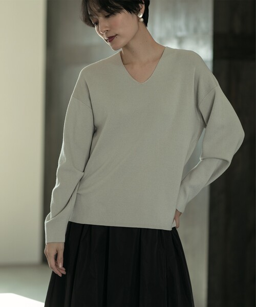 OPAQUE.CLIP（オペークドットクリップ）の「◆≪エマール検証済≫シルキーウールMIX Vネックニット【洗濯機洗い可】（ニット/セーター・レディース・ピンク系/ブラック/ライトグレー/ブルー/ブラウン系その他/チャコールグレー・38/40/36/42）」の10枚目の写真