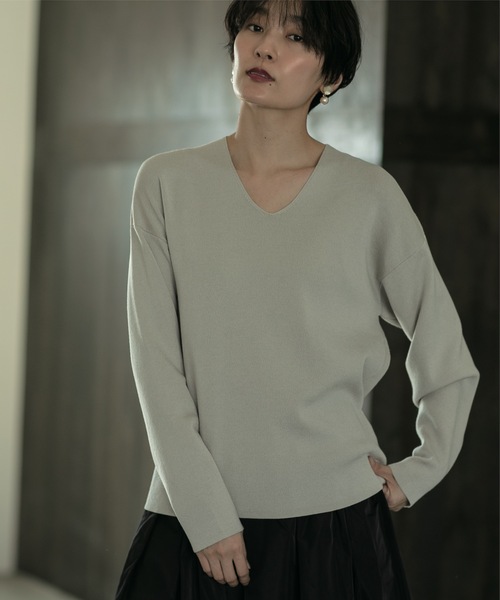 OPAQUE.CLIP（オペークドットクリップ）の「◆≪エマール検証済≫シルキーウールMIX Vネックニット【洗濯機洗い可】（ニット/セーター・レディース・ピンク系/ブラック/ライトグレー/ブルー/ブラウン系その他/チャコールグレー・38/40/36/42）」の4枚目の写真