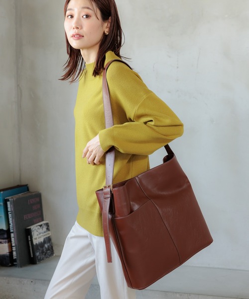 GLOBAL WORK（グローバルワーク）の「ソフトA4/PUワンショルダー