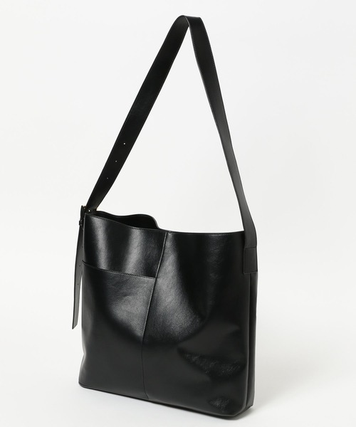 ※土日限定お値下げ　 ⭐︎キーホルダー付き⭐︎4ポケットワンショルダーBAG GLOBAL WORK（グローバルワーク）の「ソフトA4/PUワンショルダー