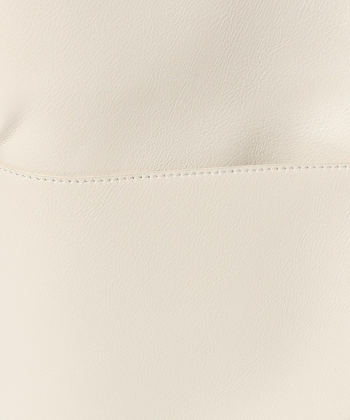 GLOBAL WORK(グローバルワーク)の「ソフトA4/PUワンショルダー/974118(ショルダーバッグ・レディース・アイボリー/ブラック/ブラウン・FREE)」の21枚目の写真