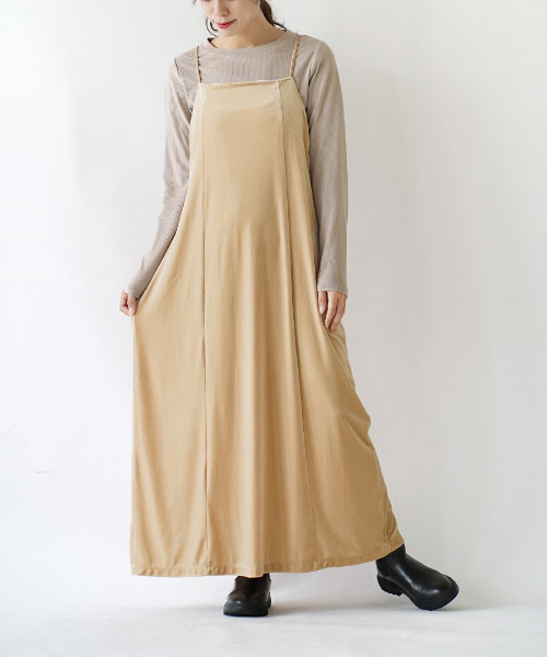 e-zakkamania stores（イーザッカマニアストアーズ）の「［マルチウェイ］ベロア キャミワンピース（ワンピース・レディース・ブラック/ベージュ・フリー）」の7枚目の写真
