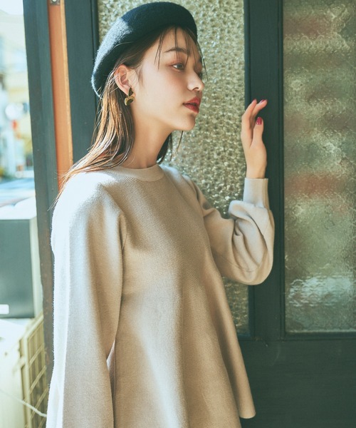 mysty woman（ミスティウーマン）の「ペプラムチュニックプルオーバー　990904（ニット/セーター・レディース・ライトベージュ/パープル/オフホワイト/ライトグリーン・FREE）」の3枚目の写真