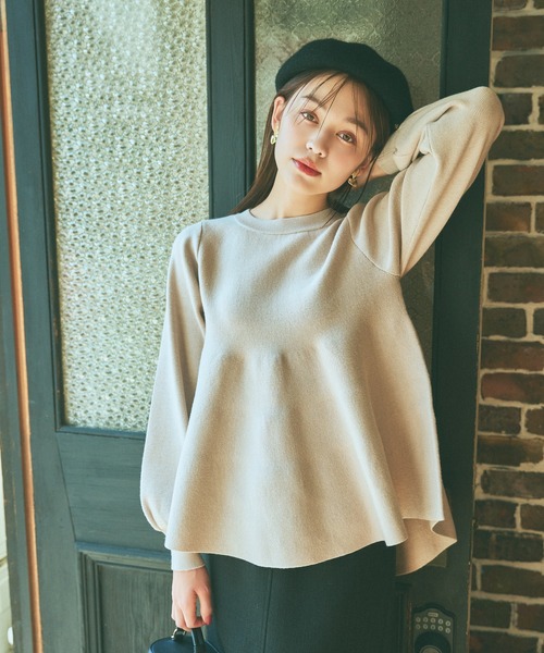 mysty woman（ミスティウーマン）の「ペプラムチュニックプルオーバー　990904（ニット/セーター・レディース・ライトベージュ/パープル/オフホワイト/ライトグリーン・FREE）」の9枚目の写真