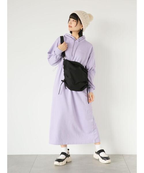 ehka sopo（エヘカソポ）の「ポンポン付ニットキャップ（ハット・レディース・チャコールグレー/レッド/キナリ・F）」の21枚目の写真