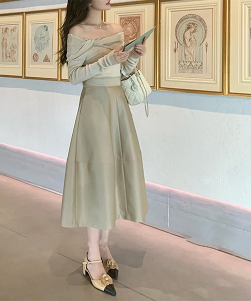 Jasmine Grandiflorum(ジャスミングランディフローラム)の「【Jasmine】オフショルダーリボンプルオーバー(ニット/セーター・レディース・ベージュ/グレー/ブラック・SMALL)」の13枚目の写真