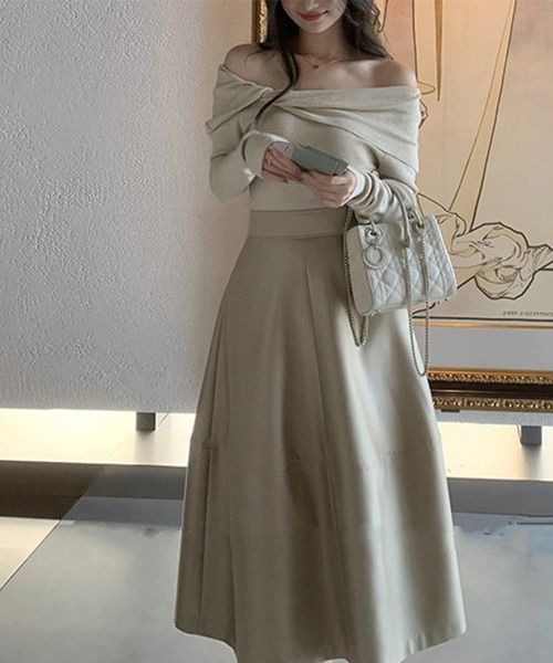 Jasmine Grandiflorum(ジャスミングランディフローラム)の「【Jasmine】オフショルダーリボンプルオーバー(ニット/セーター・レディース・ベージュ/グレー/ブラック・SMALL)」の11枚目の写真