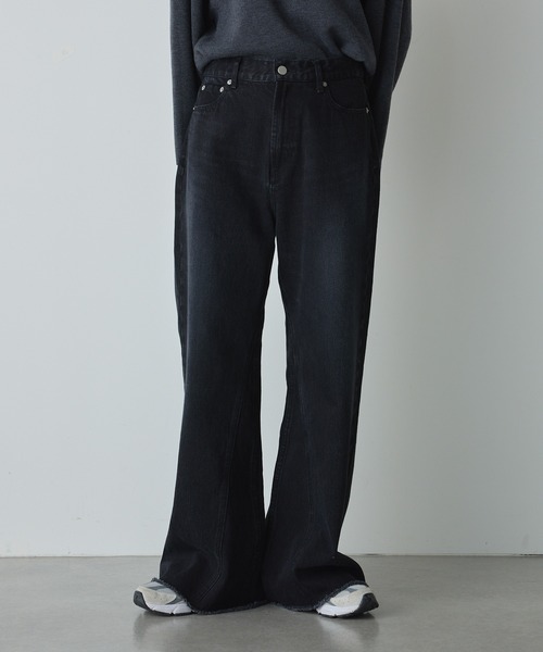 russet（ラシット）の「【russet×ainode】shibukawa ワイドフレアパンツ（デニムパンツ・レディース・ブラック・M）」の5枚目の写真