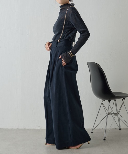 COLLAGE GALLARDAGALANTE(コラージュガリャルダガランテ)の「【OT】チェーン付きワイドパンツ(チノパンツ・レディース・ネイビー/ライトグリーン・1/0)」の16枚目の写真