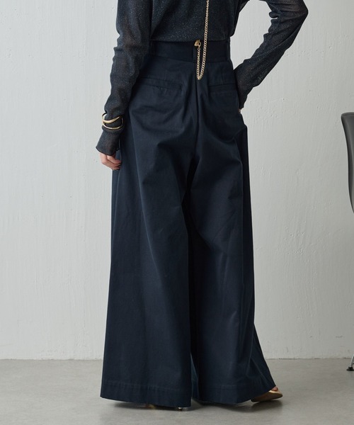 COLLAGE GALLARDAGALANTE(コラージュガリャルダガランテ)の「【OT】チェーン付きワイドパンツ(チノパンツ・レディース・ネイビー/ライトグリーン・1/0)」の15枚目の写真