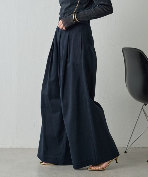 COLLAGE GALLARDAGALANTE(コラージュガリャルダガランテ)の「【OT】チェーン付きワイドパンツ(チノパンツ・レディース・ネイビー/ライトグリーン・1/0)」の14枚目の写真