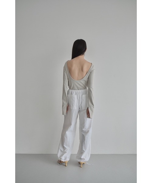 セール】【Abor】バックオープンボディスーツ（Tシャツ