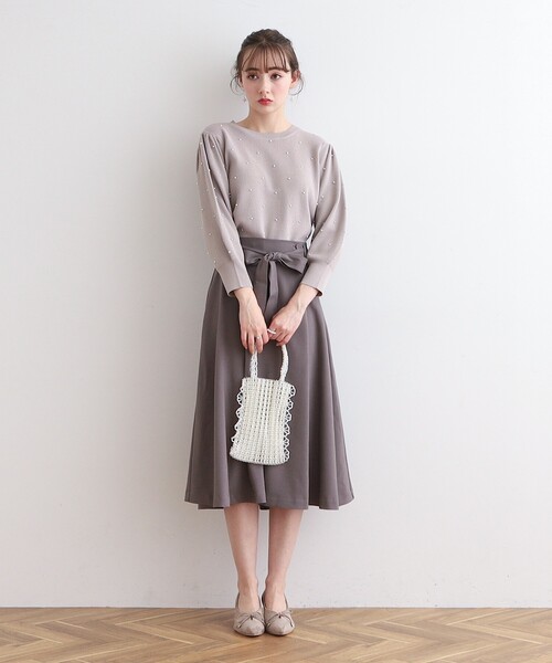 couture brooch（クチュールブローチ）の「◆【たっぷりフェイクパールで存在感◎】フェイクパール付きスプリングニット（ニット/セーター・レディース・ブラック/ライトグレー/オフホワイト・42/38）」の22枚目の写真