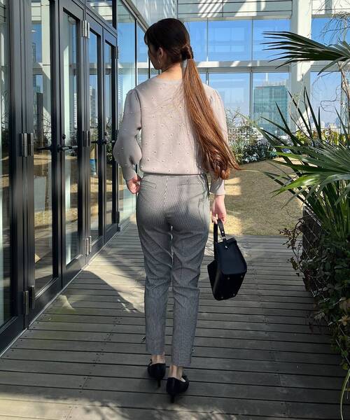 couture brooch（クチュールブローチ）の「◆【たっぷりフェイクパールで存在感◎】フェイクパール付きスプリングニット（ニット/セーター・レディース・ブラック/ライトグレー/オフホワイト・42/38）」の15枚目の写真