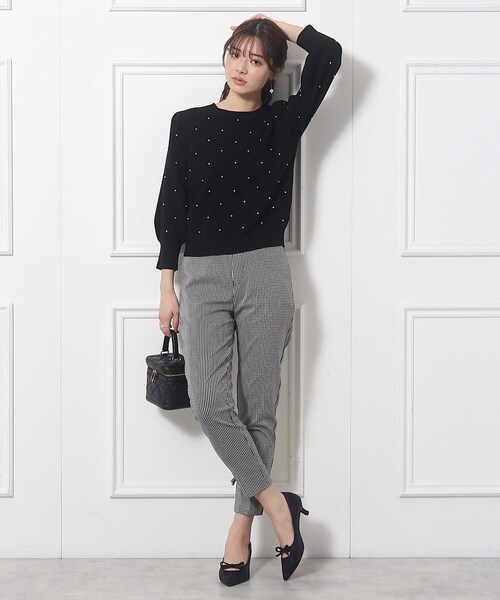 couture brooch（クチュールブローチ）の「◆【たっぷりフェイクパールで存在感◎】フェイクパール付きスプリングニット（ニット/セーター・レディース・ブラック/ライトグレー/オフホワイト・42/38）」の13枚目の写真