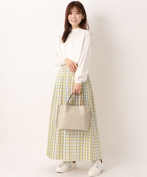 one'sterrace(ワンズテラス)の「Legato Largo かるいかばん2WAYトート(トートバッグ・レディース・イエロー系8/ブルー系その他7/ライトグレー系8・99)」の14枚目の写真