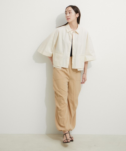 LE CERCLE par rope'（ルセルクルパーロペ）の「オーバークロップドシャツ（シャツ/ブラウス・レディース・ブラック/オフホワイト/オリーブ/サックスブルー・FREE）」の11枚目の写真